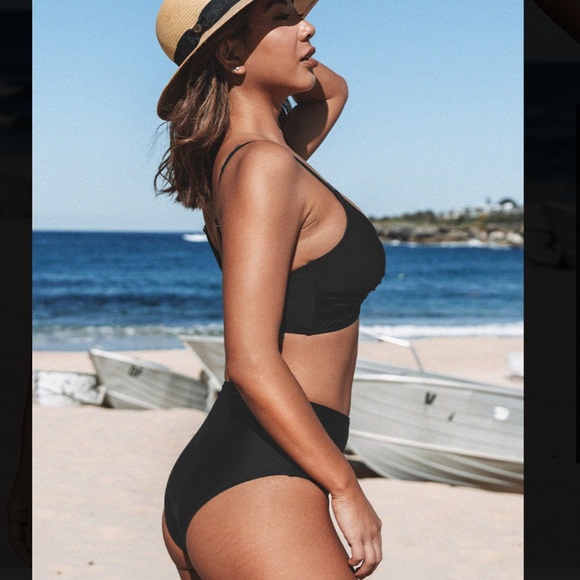 - Cupshe Marsala Black Wrap Front Bralette And Asymmetric High Waist Set - Picture 3 of 5